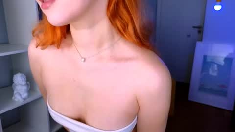 darkmoon____ online show from December 2, 2025, 10:42 am