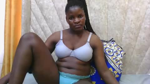 SHANICE online show from October 19, 2025, 5:08 am