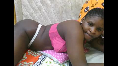 SHANICE online show from November 16, 2025, 1:44 am