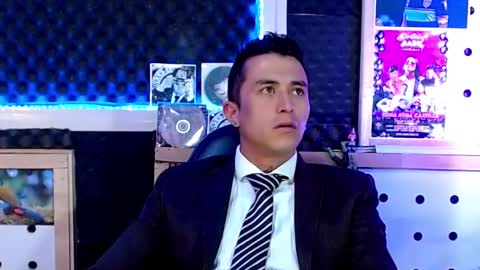 DARKO0717 online show from March 3, 2025, 3:31 pm