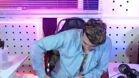 DARKO0717 online show from November 4, 2025, 11:37 pm