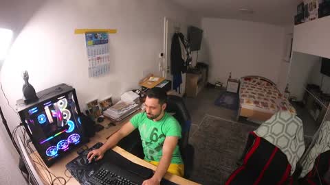 Snapshot of darkschneider_ chatting on December 4, 2024, 11:46 pm darkschneider_ online show from December 4, 2024, 11:46 pm