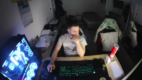 Snapshot of darkschneider_ chatting on February 13, 2025, 5:26 am darkschneider_ online show from February 13, 2025, 5:26 am