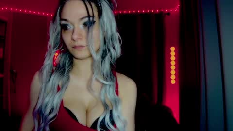 roseredgoddess online show from April 3, 2026, 3:15 am