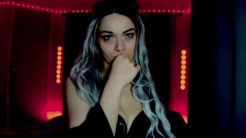 roseredgoddess online show from May 29, 2026, 2:42 am