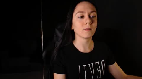 Snapshot of darkspark_ chatting on October 27, 2025, 8:18 am darkspark_ online show from October 27, 2025, 8:18 am