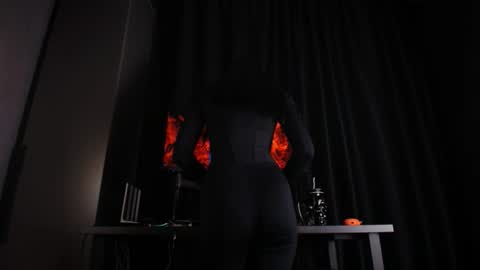 Snapshot of darkspark_ chatting on December 5, 2025, 10:35 am darkspark_ online show from December 5, 2025, 10:35 am