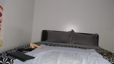 darktanqueen online show from December 21, 2025, 4:52 am