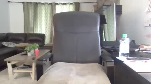 darryl43321 online show from October 2, 2025, 9:00 pm