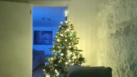 Dario online show from December 30, 2024, 5:44 pm