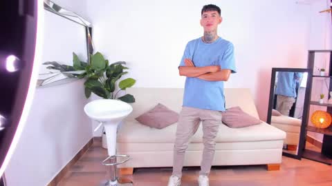 darwin_stark online show from June 3, 2026, 6:38 am