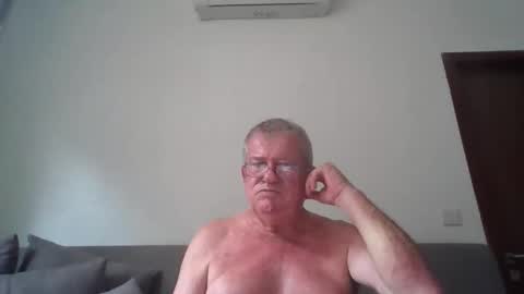 darwincock online show from June 10, 2026, 2:23 am