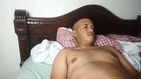 darwinsreyes online show from November 8, 2025, 9:57 pm