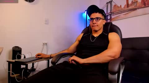 Dash online show from December 19, 2025, 12:12 pm