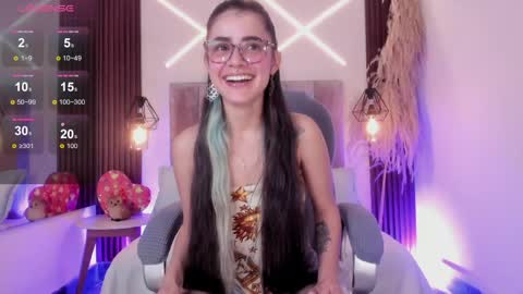 dasha_rodriguez online show from May 13, 2026, 2:25 pm