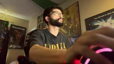 Snapshot of dathungitalian chatting on December 20, 2025, 2:35 pm Tarantino online show from December 20, 2025, 2:35 pm