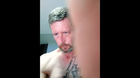 dave3891 online show from May 18, 2026, 4:29 am