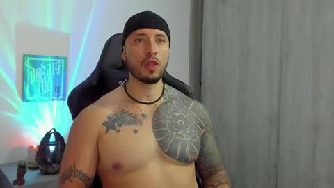 DAVE MAX online show from October 25, 2025, 1:35 am