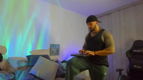 DAVE MAX online show from November 7, 2025, 3:50 am