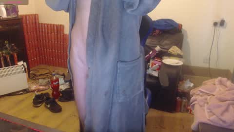 Snapshot of daver281197 chatting on December 13, 2024, 3:21 pm dave online show from December 13, 2024, 3:21 pm