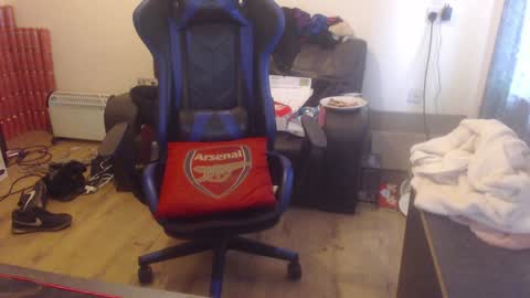 Snapshot of daver281197 chatting on February 8, 2025, 9:46 am dave online show from February 8, 2025, 9:46 am