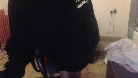 Snapshot of daver281197 chatting on February 14, 2025, 8:26 pm dave online show from February 14, 2025, 8:26 pm