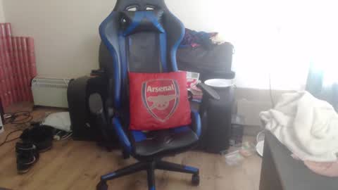 Snapshot of daver281197 chatting on February 22, 2025, 9:34 am dave online show from February 22, 2025, 9:34 am