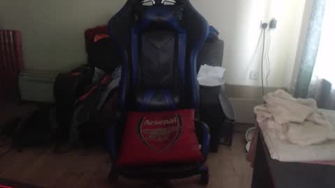 Snapshot of daver281197 chatting on September 10, 2025, 11:43 am dave online show from September 10, 2025, 11:43 am