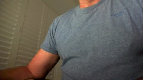 davesu12345 online show from December 17, 2025, 7:36 am