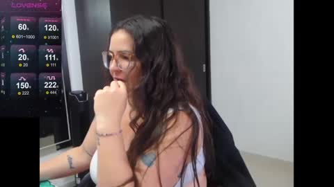 daviana online show from October 18, 2025, 1:12 pm