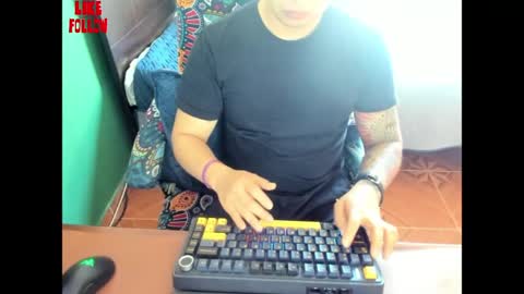 Snapshot of david_2789 chatting on May 18, 2026, 7:20 pm David online show from May 18, 2026, 7:20 pm
