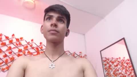Snapshot of david_925_ chatting on October 16, 2025, 8:15 am David online show from October 16, 2025, 8:15 am