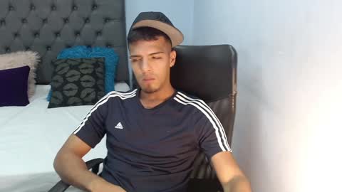 Snapshot of david_bandercock chatting on December 15, 2024, 6:51 am david_bandercock online show from December 15, 2024, 6:51 am