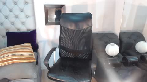 Snapshot of david_bandercock chatting on December 20, 2024, 1:03 am david_bandercock online show from December 20, 2024, 1:03 am