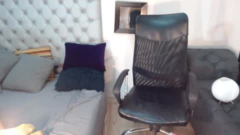 Snapshot of david_bandercock chatting on December 20, 2024, 4:46 pm david_bandercock online show from December 20, 2024, 4:46 pm