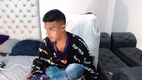 Snapshot of david_bandercock chatting on January 6, 2025, 9:30 am david_bandercock online show from January 6, 2025, 9:30 am