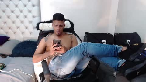 Snapshot of david_bandercock chatting on January 6, 2025, 12:35 pm david_bandercock online show from January 6, 2025, 12:35 pm