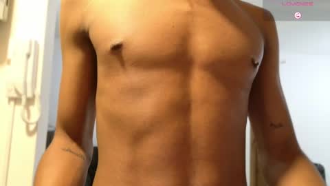 david_hot44 online show from May 5, 2026, 8:33 am