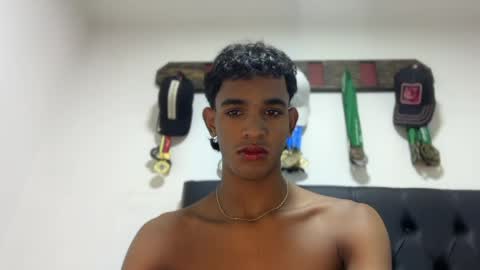 Snapshot of david_hot44 chatting on June 2, 2026, 5:09 am david_hot44 online show from June 2, 2026, 5:09 am