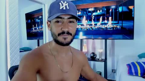 Snapshot of david_johnson372 chatting on June 6, 2026, 12:27 am Hey im David that loves to explore and speak their fantasies. Very open talktative and nice. Feel free to chat with me online show from June 6, 2026, 12:27 am