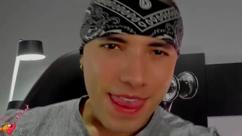 David Jons online show from December 7, 2024, 9:22 pm