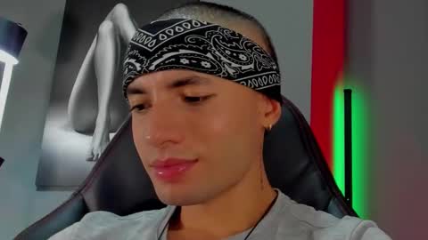 David Jons online show from November 8, 2025, 4:45 am