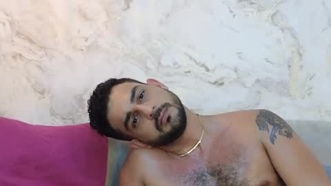 JF oliveira online show from December 19, 2024, 4:24 pm