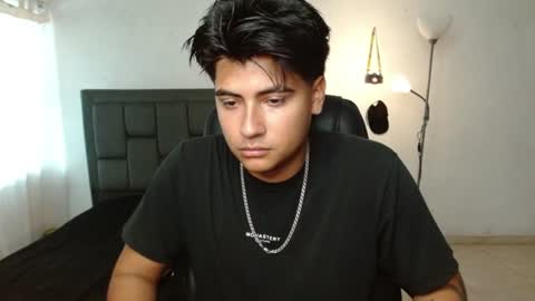 Snapshot of davidbless chatting on June 25, 2026, 4:44 pm David Bless online show from June 25, 2026, 4:44 pm