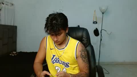 Snapshot of davidbless chatting on July 12, 2026, 2:35 am David Bless online show from July 12, 2026, 2:35 am