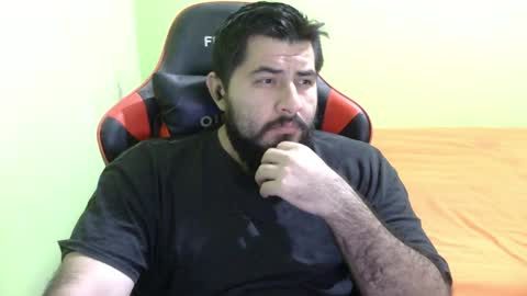 Snapshot of daviddelz chatting on January 15, 2025, 7:48 am David online show from January 15, 2025, 7:48 am