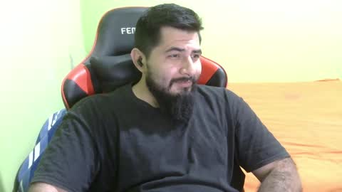 Snapshot of daviddelz chatting on January 31, 2025, 7:18 am David online show from January 31, 2025, 7:18 am