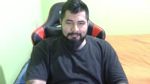 Snapshot of daviddelz chatting on February 26, 2025, 4:47 am David online show from February 26, 2025, 4:47 am