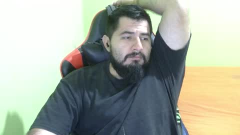 Snapshot of daviddelz chatting on March 9, 2025, 6:28 am David online show from March 9, 2025, 6:28 am