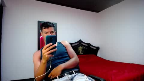 Snapshot of davidkaloc chatting on February 10, 2025, 11:45 pm David online show from February 10, 2025, 11:45 pm